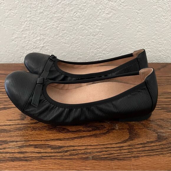 Vionic Black Leather Amorie Skimmers Ballet Flats Size 7 - Picture 2 of 7